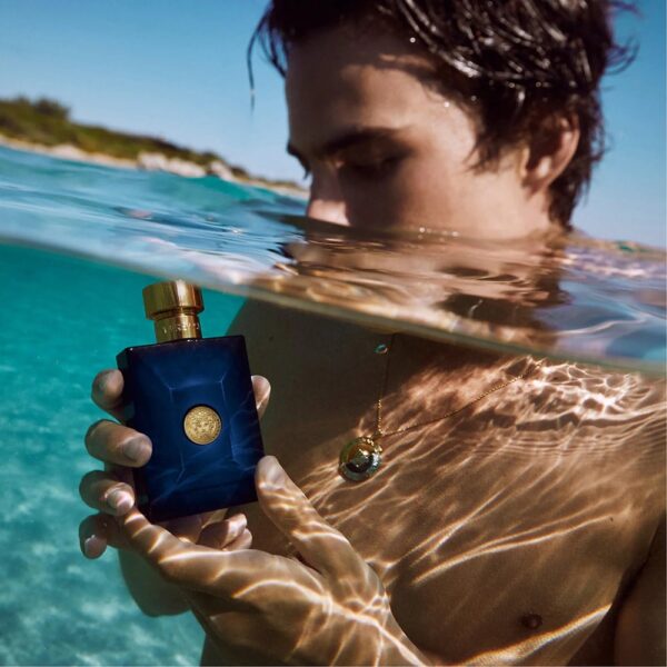 Versace-Dylan-Blue-la-jolie-perfumes03