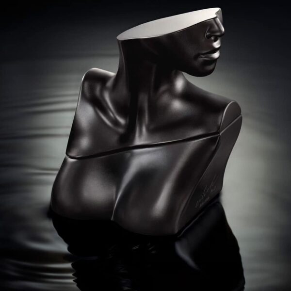 Billie-Eilish-No-2-la-jolie-perfumes03